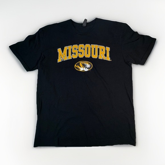 Gildan Other - Missouri College Shirt Men's XL Short Sleeve Black Gold Gildan